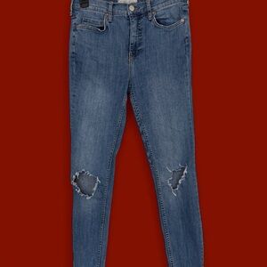 FREE PEOPLE RIPPED SKINNY JEANS